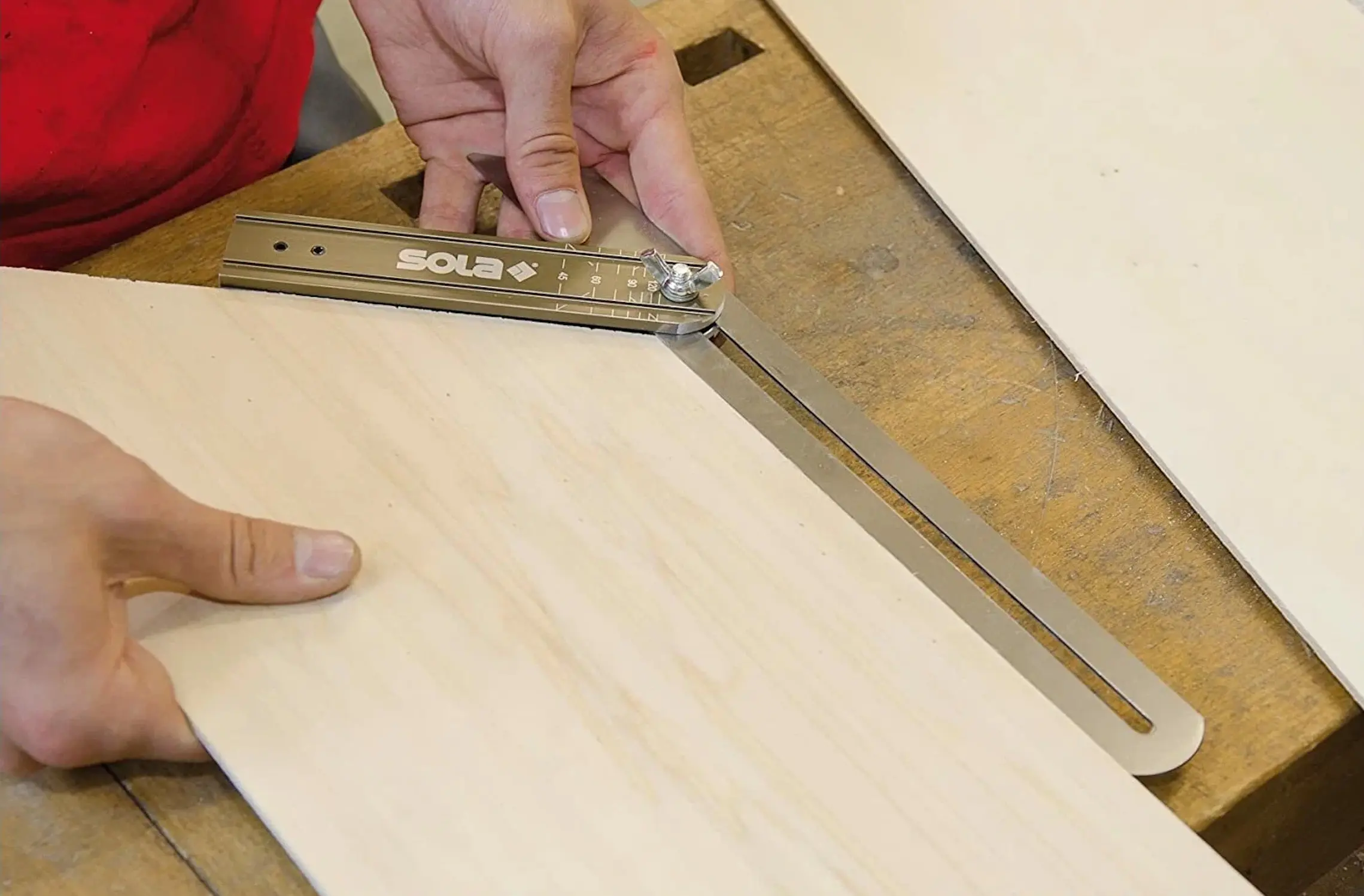 Малка Sola VSTG 300 - 3