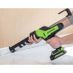 Pistol de calafat cu acumulator GreenWorks Force 2900N Solo Thumb
