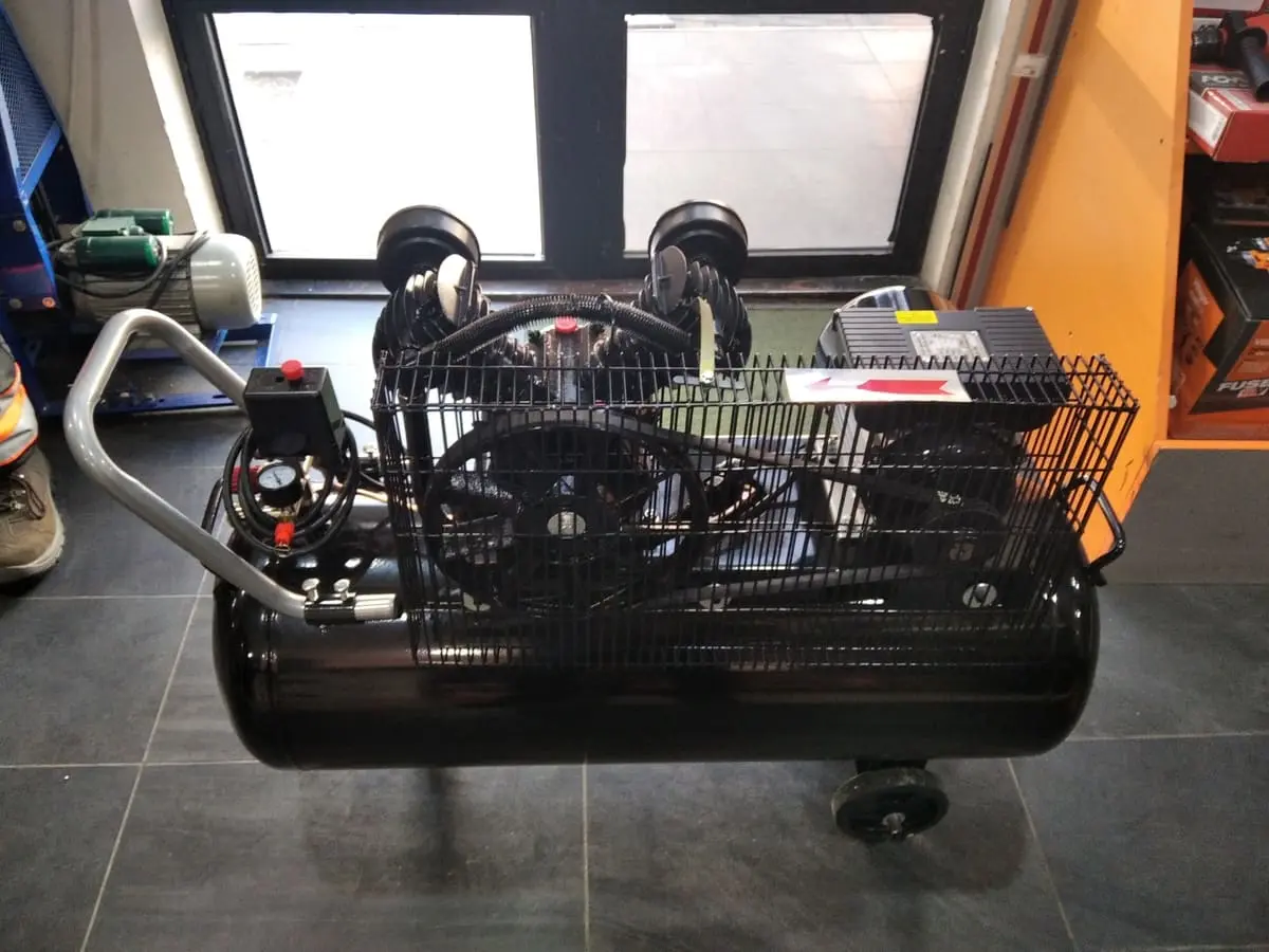 Compresor cu ulei Technoworker MVE 100 L