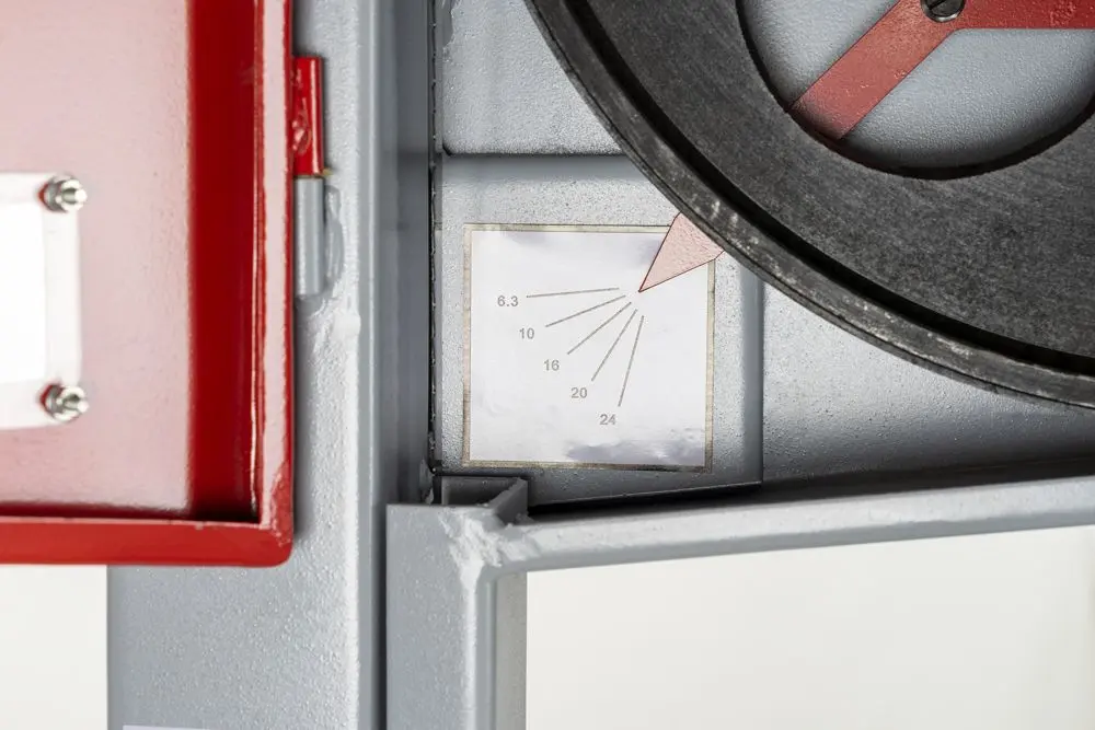 Ferastrau cu banda Holzmann HBS400 230V