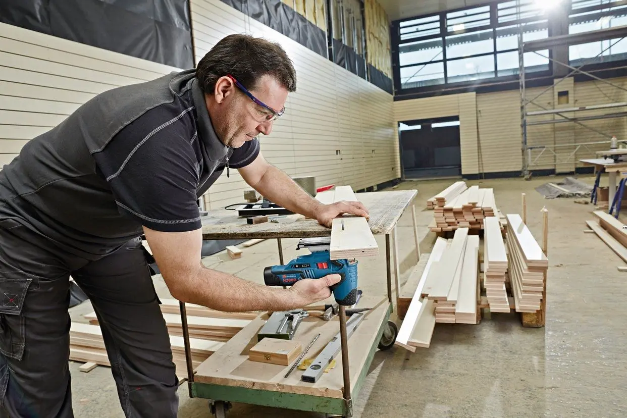 Аккумуляторный лобзик Bosch Professional GST 12V-70 Solo