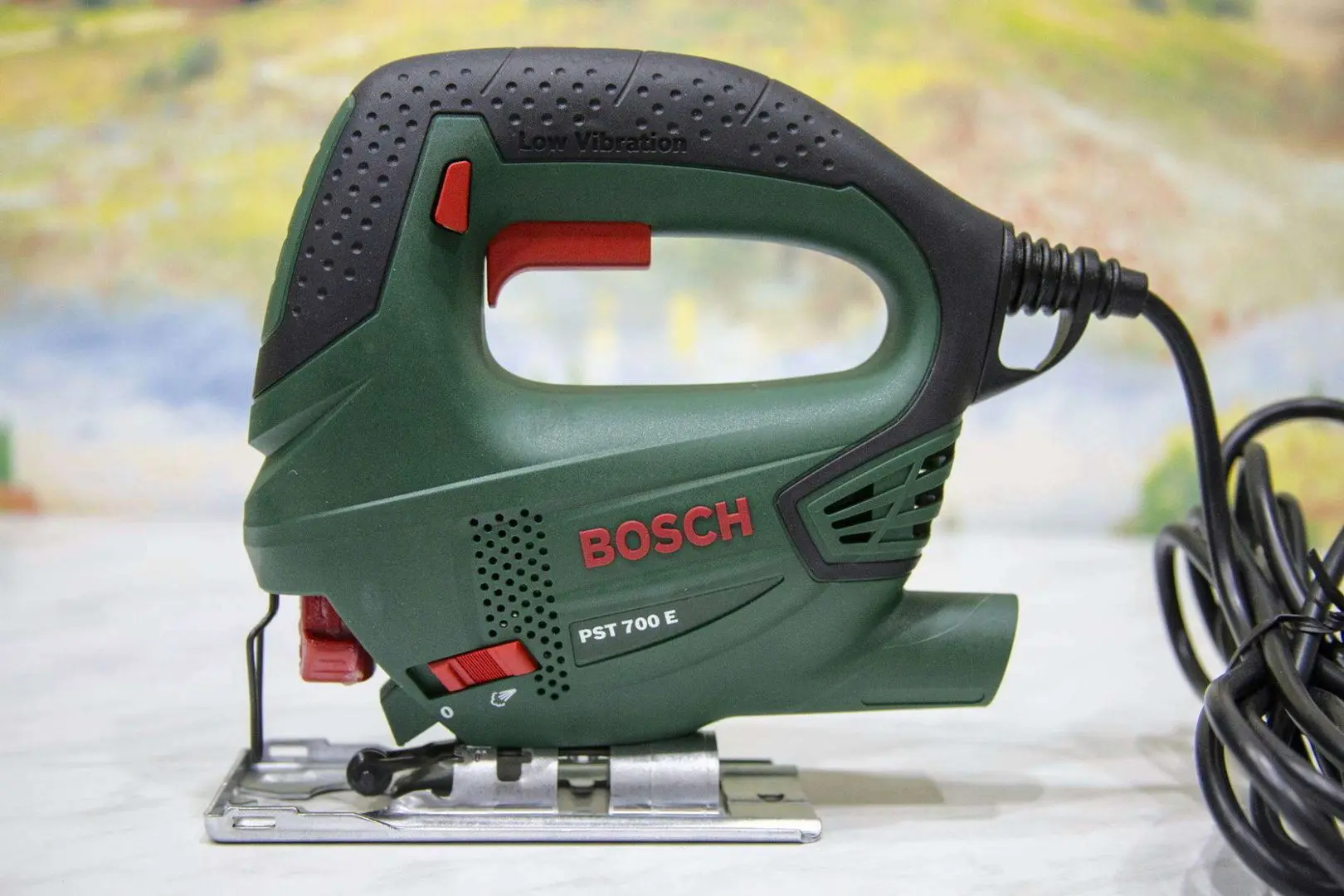 Fierestrau vertical Bosch PST 700 E