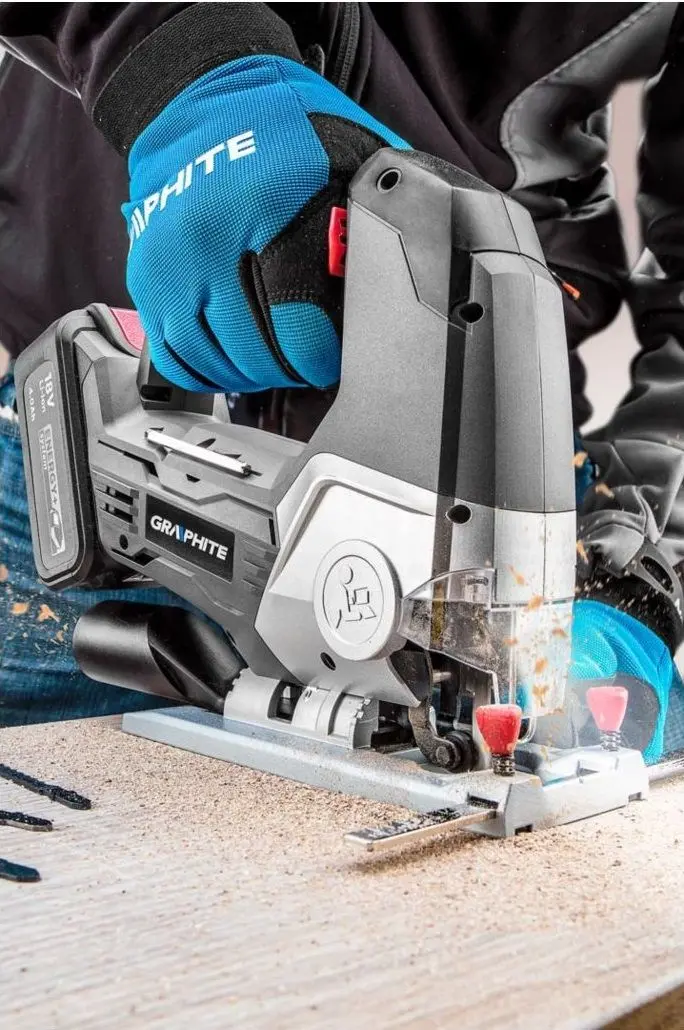 Fierastrau pentru traforaj cu acumulator Graphite 58G011