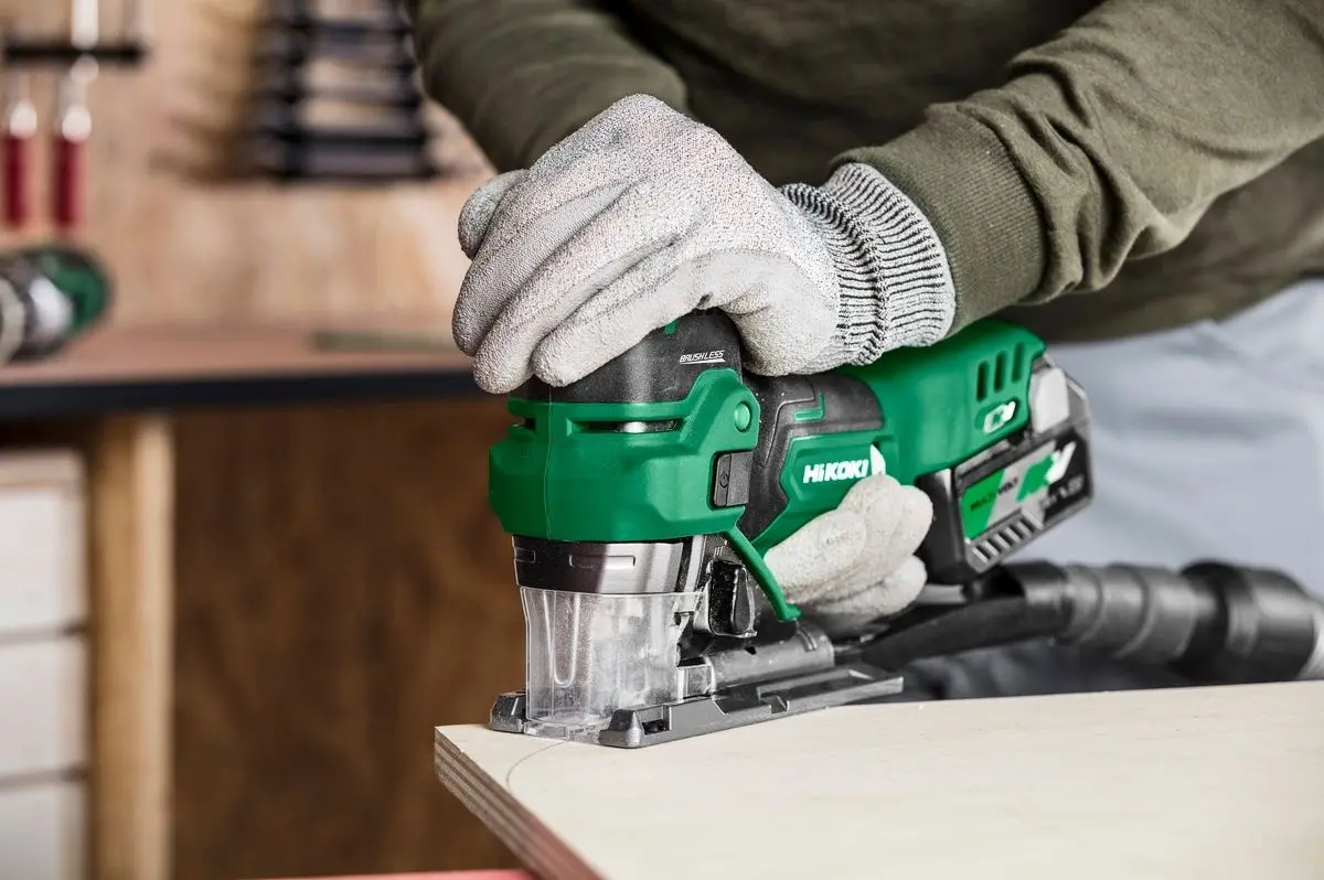 Fierastrau vertical cu acumulator Hikoki CJ36DBW2Z