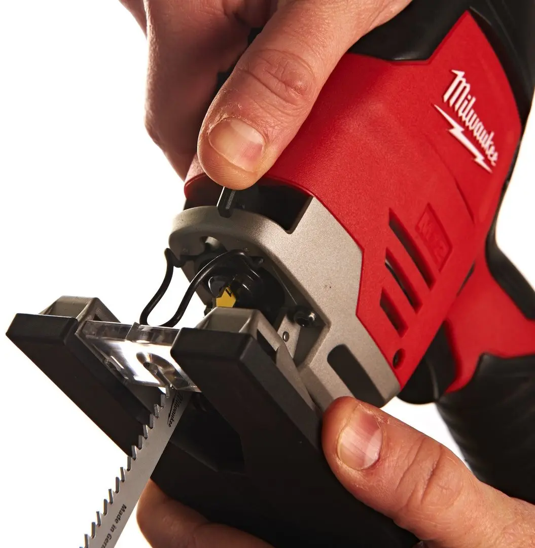 Лобзик аккумуляторный Milwaukee M12 JS-0