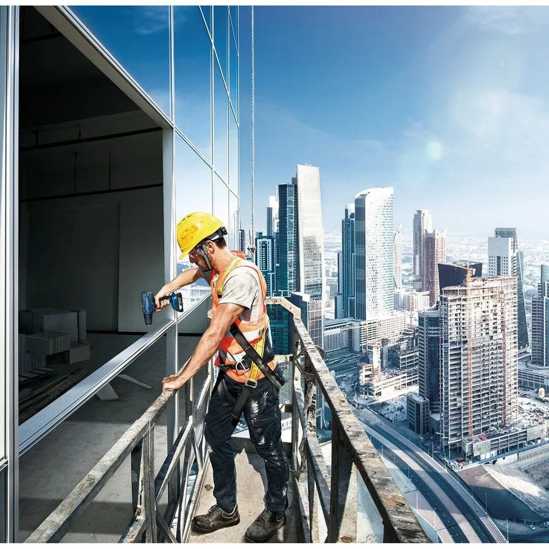 Set scule cu acumulator Bosch GSR 180-Li + GDX 180-Li + GBA 18V 1.5Ahx2 + Case