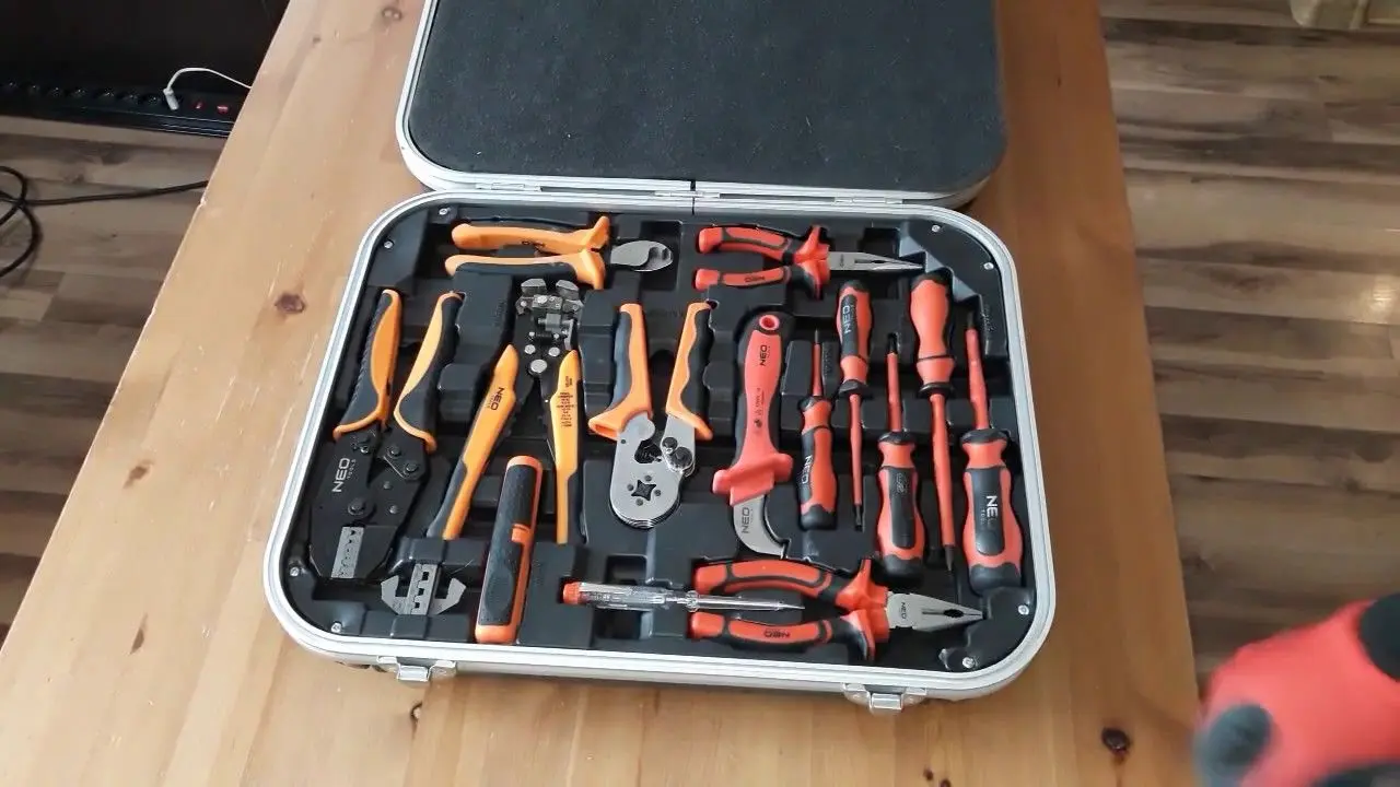 Набор инструментов Neo Tools 01-310