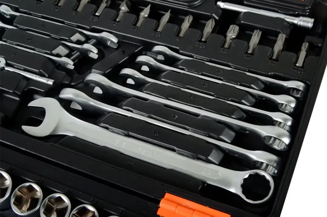 Набор торцовых головок с трещоткой Vihri 73/6/7/6 - 4