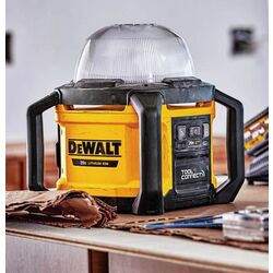 Lanterna LED Dewalt DCL074 (Yellow/Black) Thumb