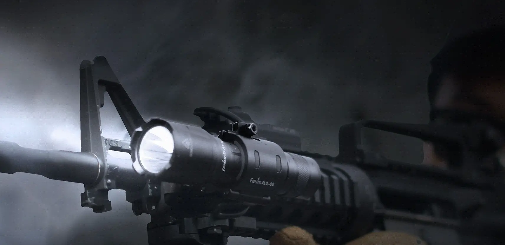 Lanterna Fenix TK11 TAC (Black)