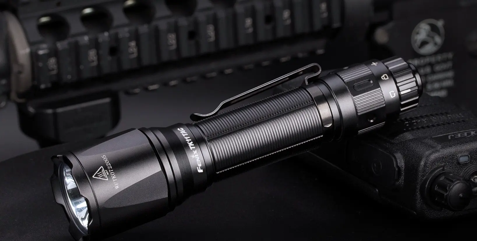 Lanterna Fenix TK11 TAC (Black)