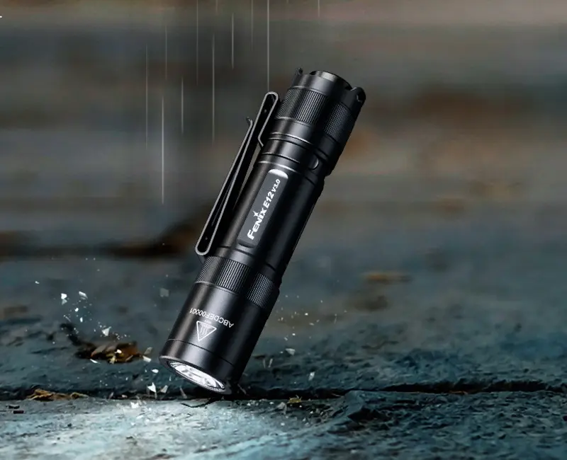 Lanterna LED Fenix E12 V3.0 (Black)