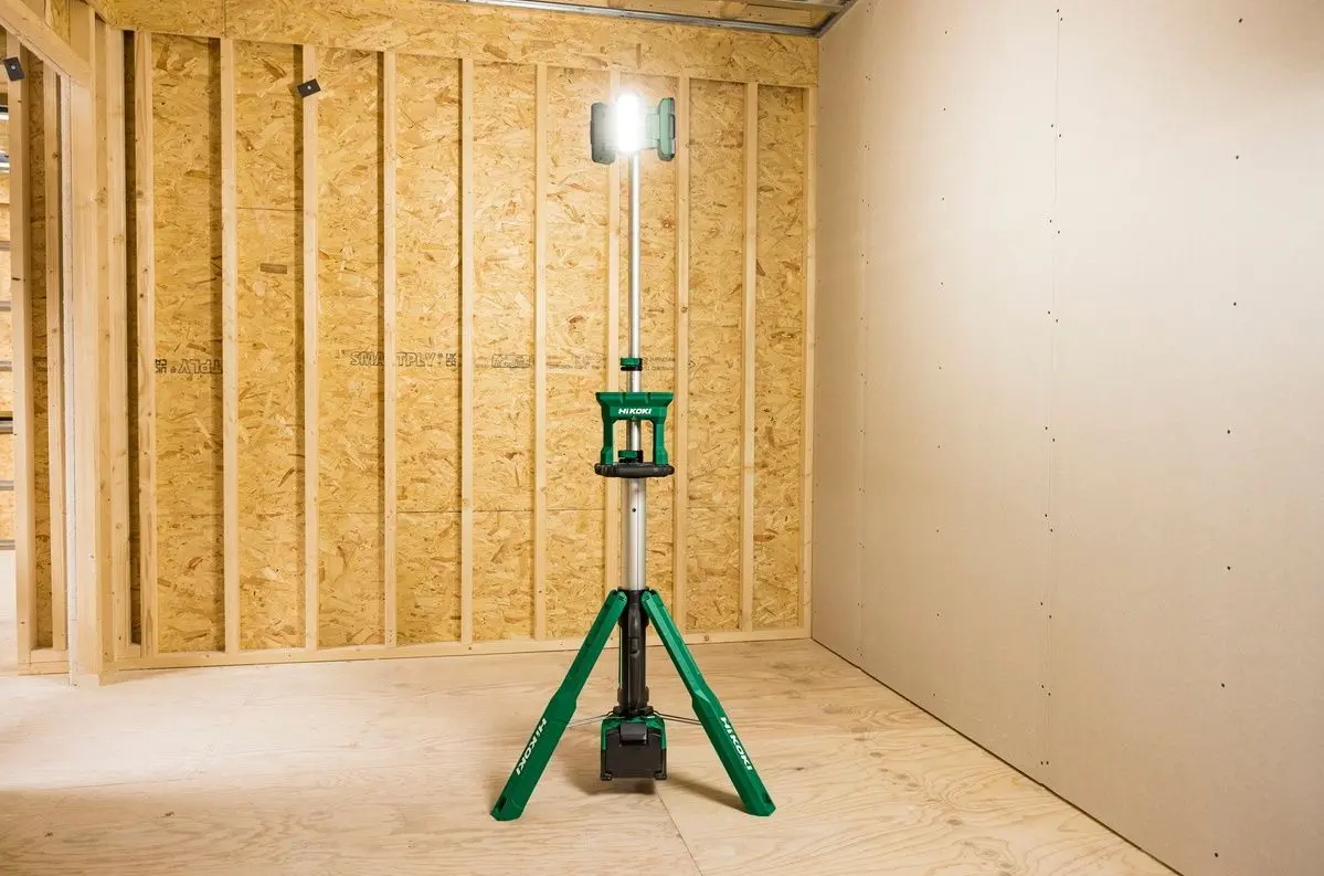 Светодиодный прожектор с подставкой Hikoki UB18DGW4Z