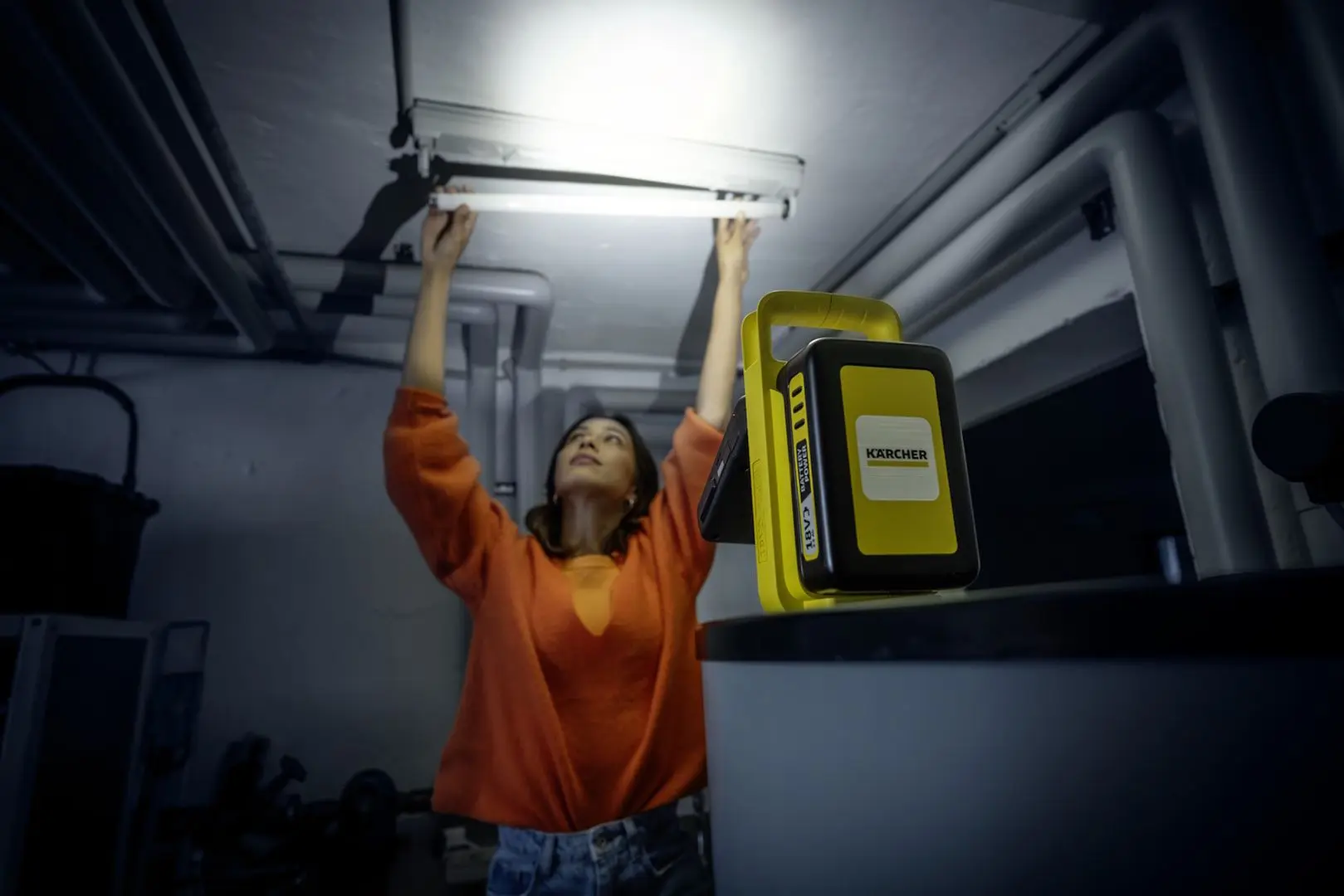 Lanterna cu acumulator Karcher MFL 2-18 1.445-360.0 (Black/Yellow)