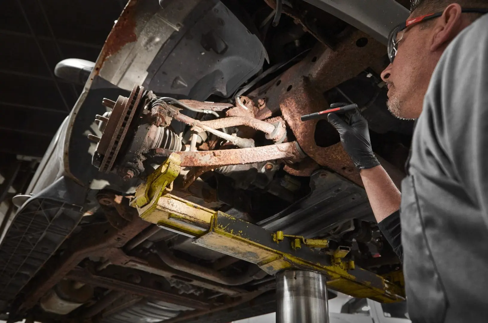 Аккумуляторный фонарь Milwaukee IR PL250