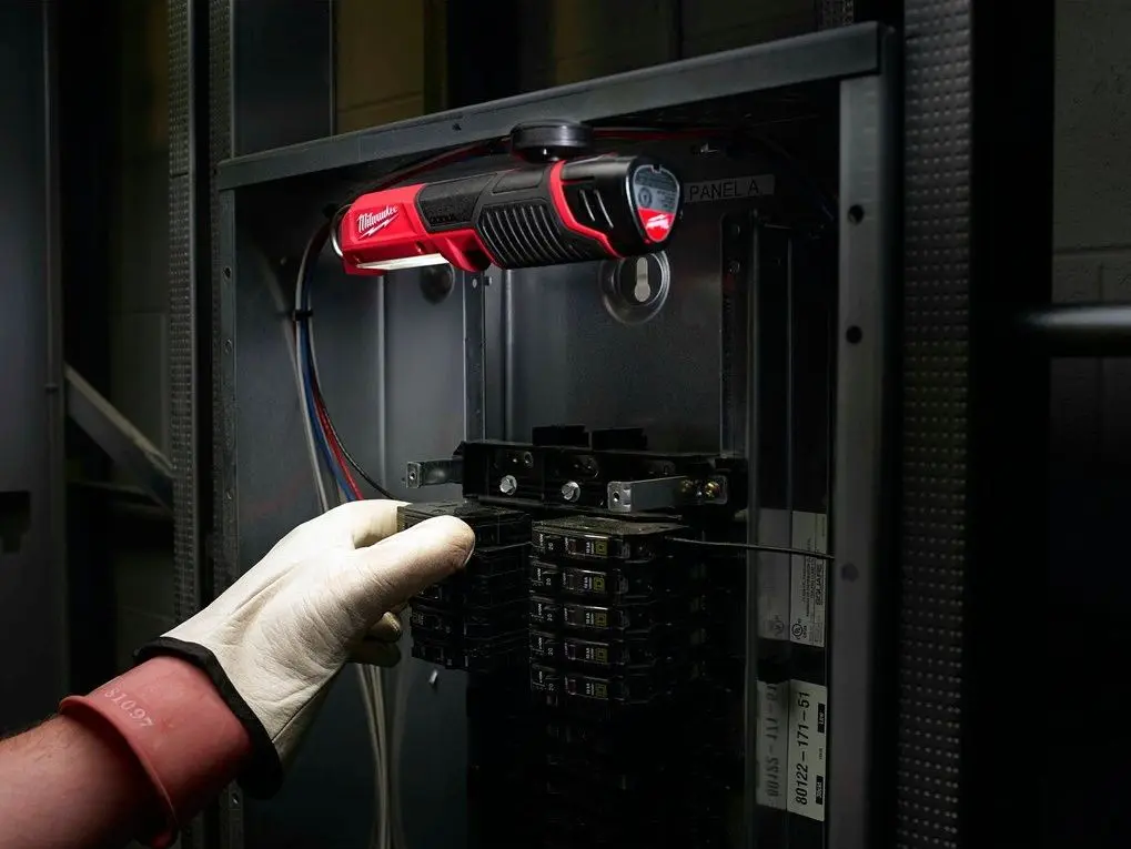 Lanterna cu acumulator Milwaukee M12 SL-0