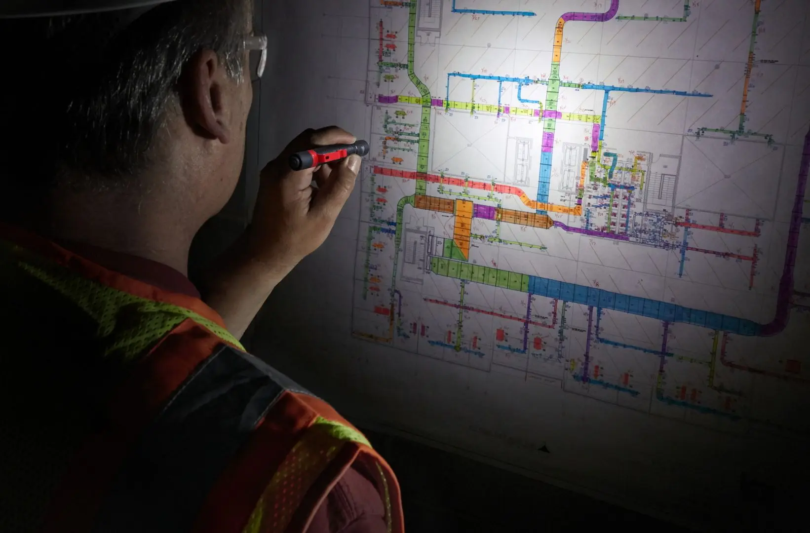 Фонарь Milwaukee IPL-LED (Black/Red)