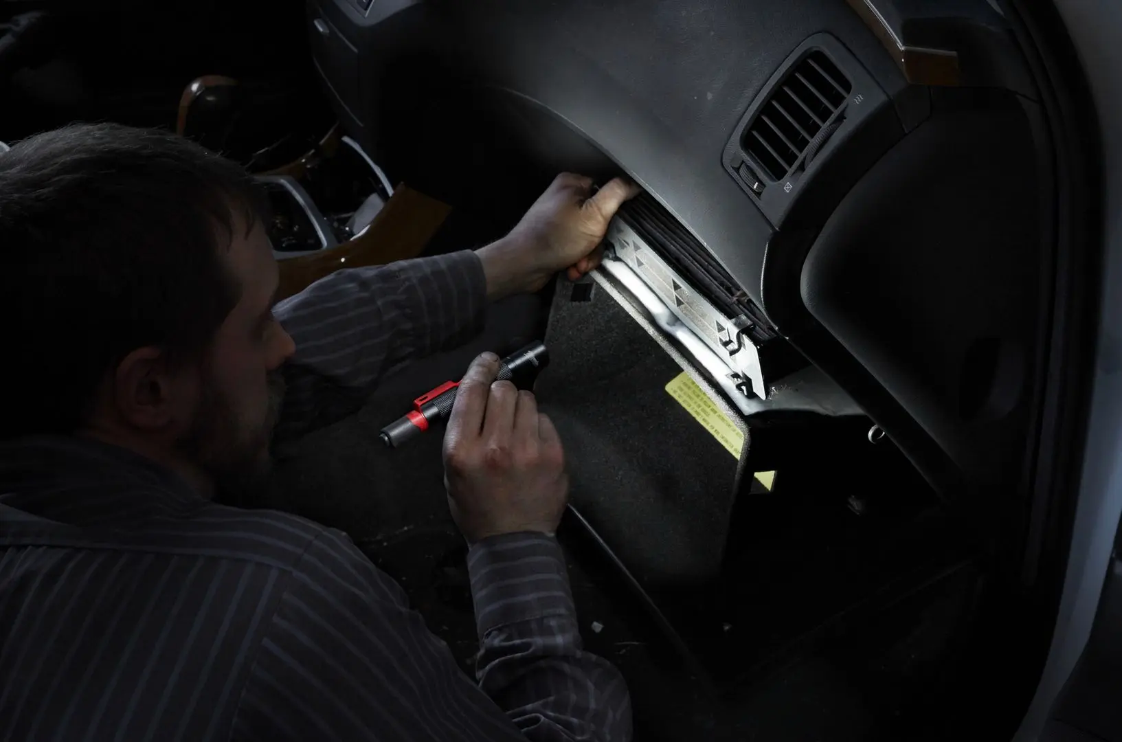 Фонарь Milwaukee IPL-LED (Black/Red)