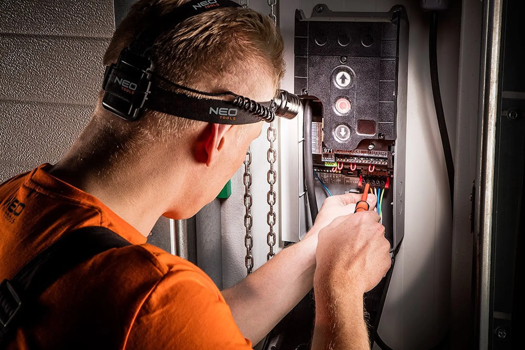 Lanterna frontala Neo Tools 99-201 (Black/Orange)