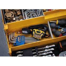 Налобный фонарь Petzl Aria 2R (Black/Yellow) Thumb