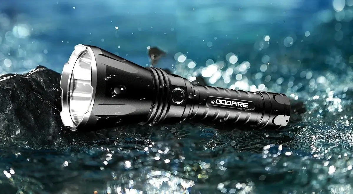 Lanterna SuperFire Godfire TF01 (Black)