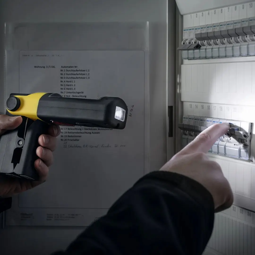 Lanterna LED Trotec PWLS01-3(Black/Yellow)