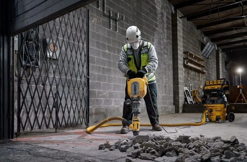 Ciocan demolator DeWALT D25911K