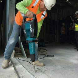 Ciocan demolator Makita HM 1214 C Thumb