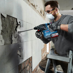 Перфоратор аккумуляторный Bosch Professional GBH 185-LI (0611924020) Thumb