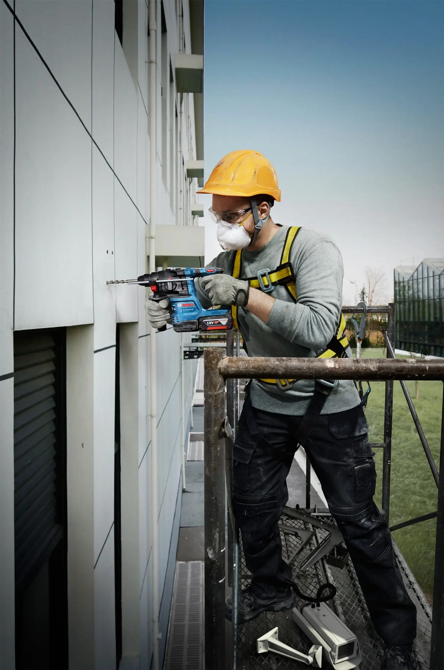 Перфоратор аккумуляторный Bosch Professional GBH 185-LI (0611924020)