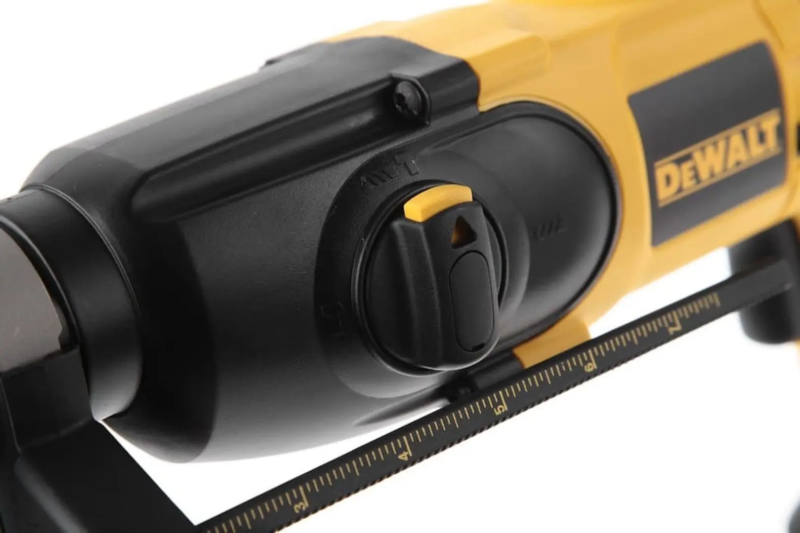 Перфоратор Dewalt D25013K