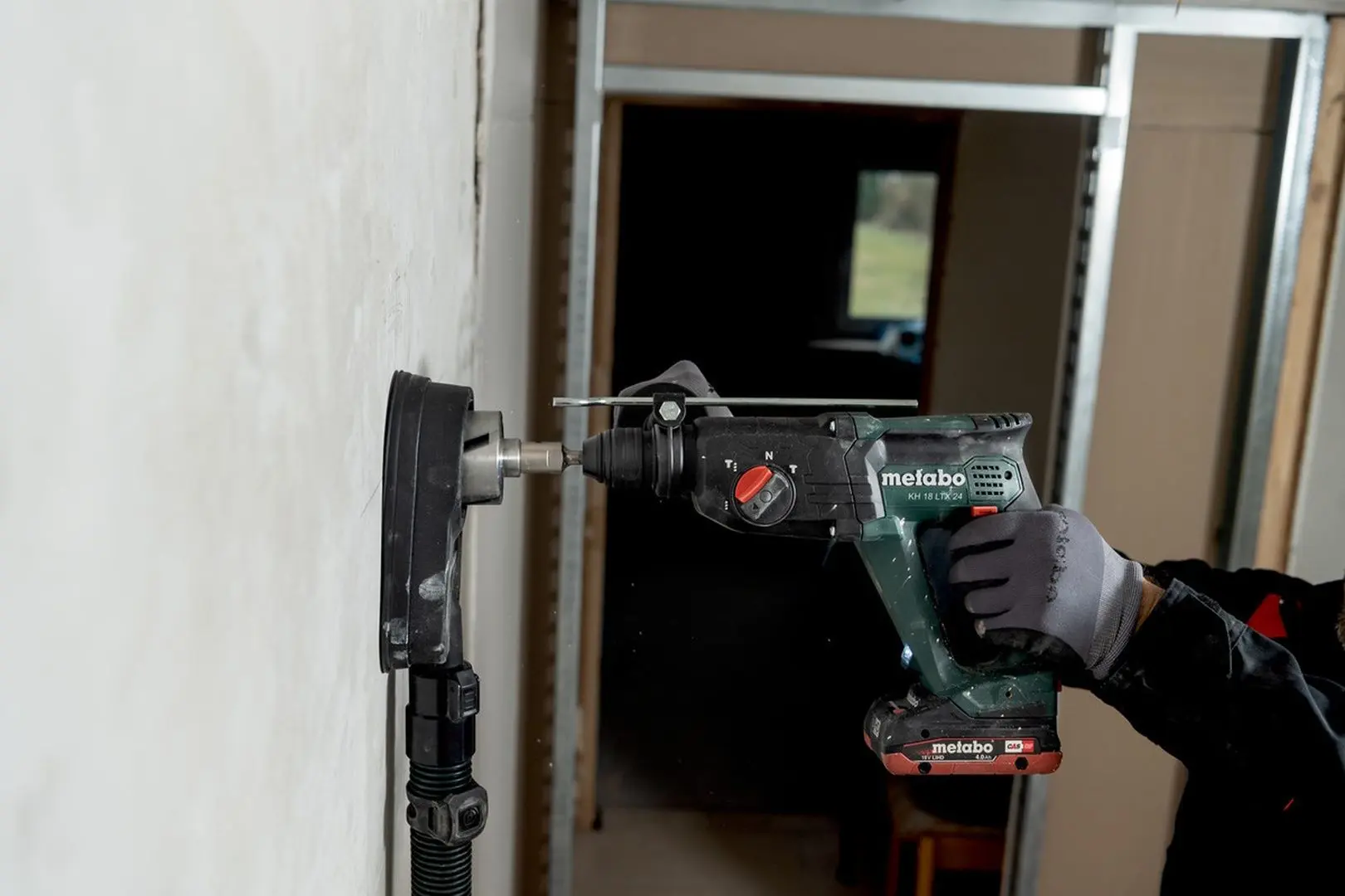 Перфоратор аккумуляторный Metabo KH 18 LTX