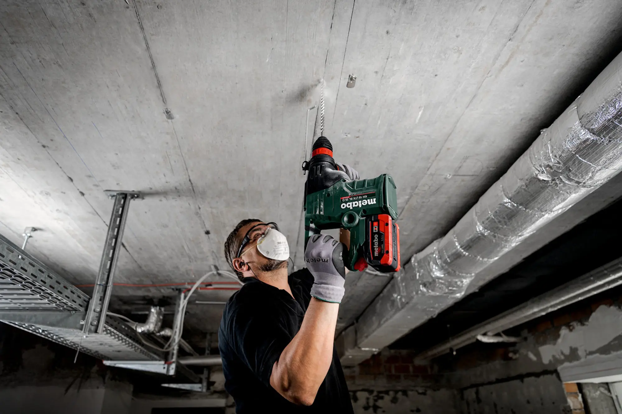 Перфоратор аккумуляторный Metabo KH 18 LTX BL 35 Q (600813810)