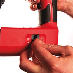 Перфоратор Milwaukee K750S Thumb