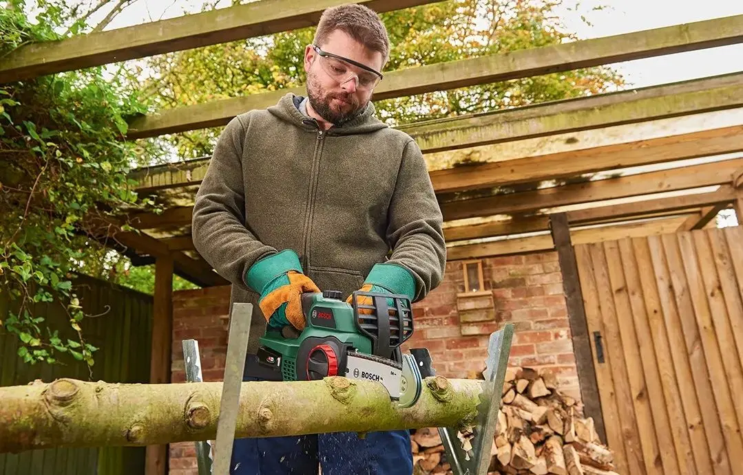 Ferastrau cu lant cu acumulator Bosch UniversalChain 18 - 5