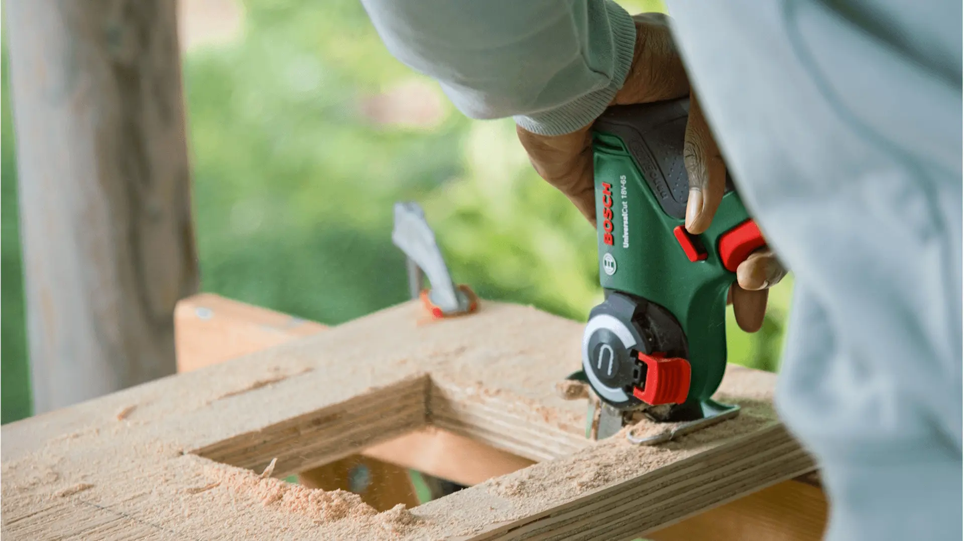 Аккумуляторная сабельная пила Bosch UniversalCut 18V-65 (06033D5202) - 3