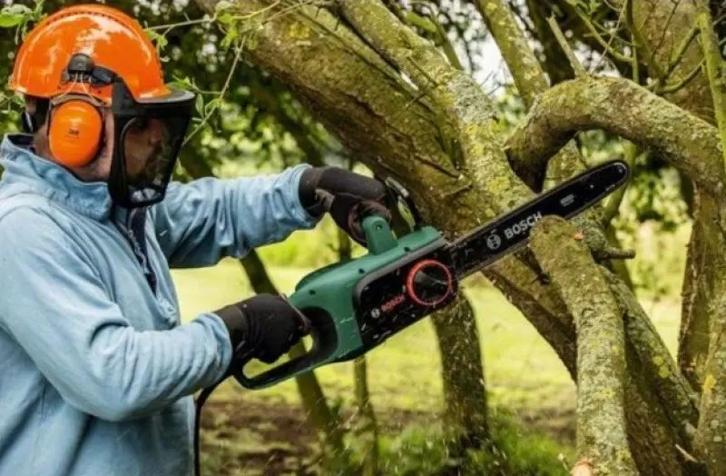 Электрическая цепная пила Bosch UniversalChain 35 - 5