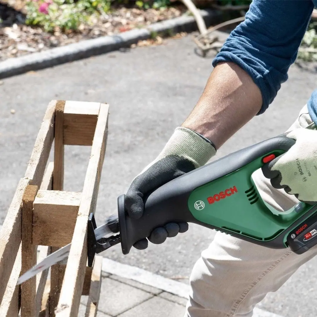 Пила сабельная Bosch AdvancedRecip 18