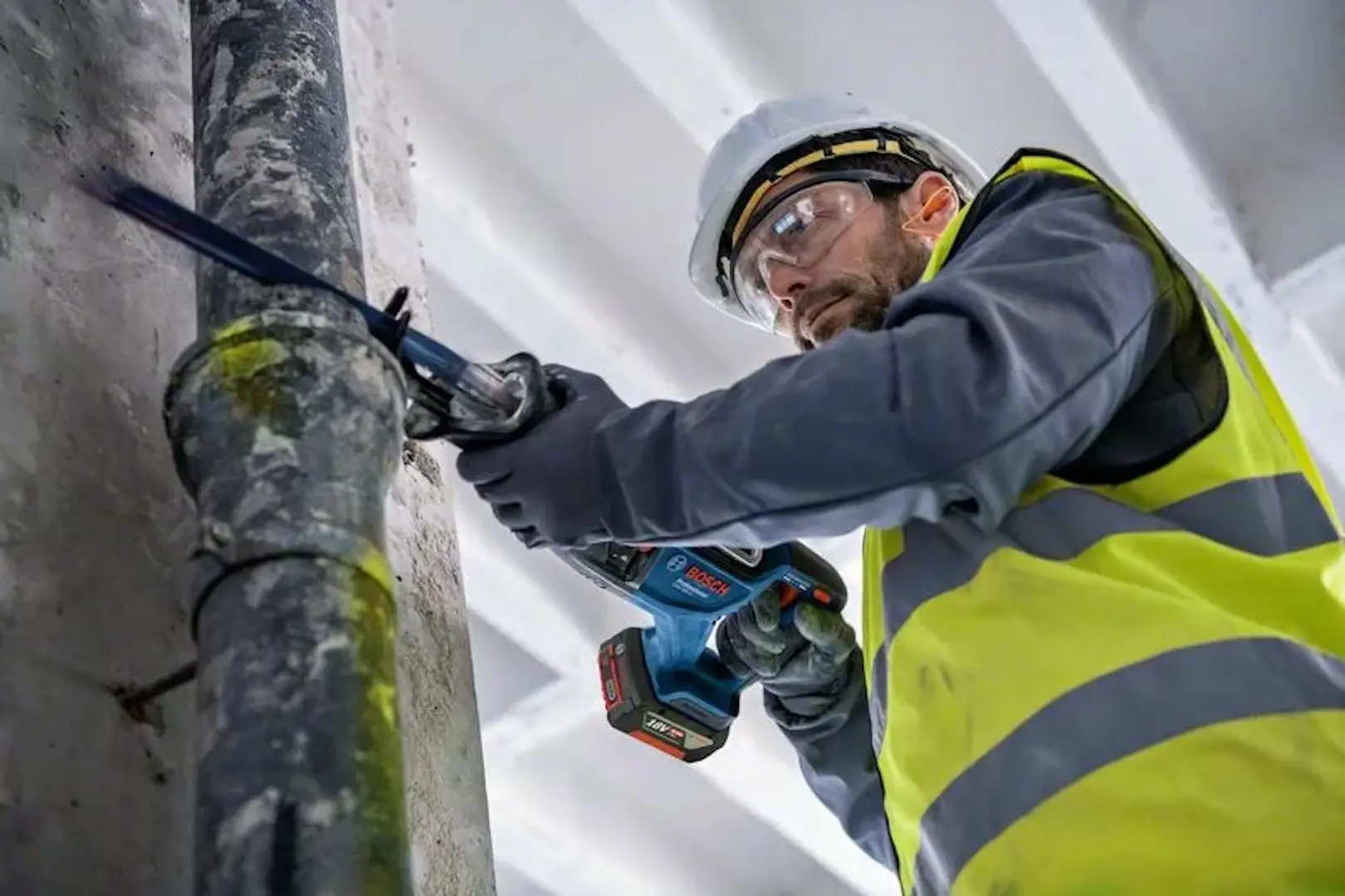 Ferastrau cu sabie Bosch GSA 185-LI