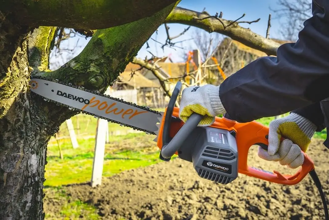 Fierastrau cu lant electric Daewoo DCS1816E