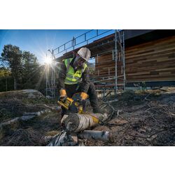 Аккумуляторная цепная пила Dewalt DCM575N Solo Thumb