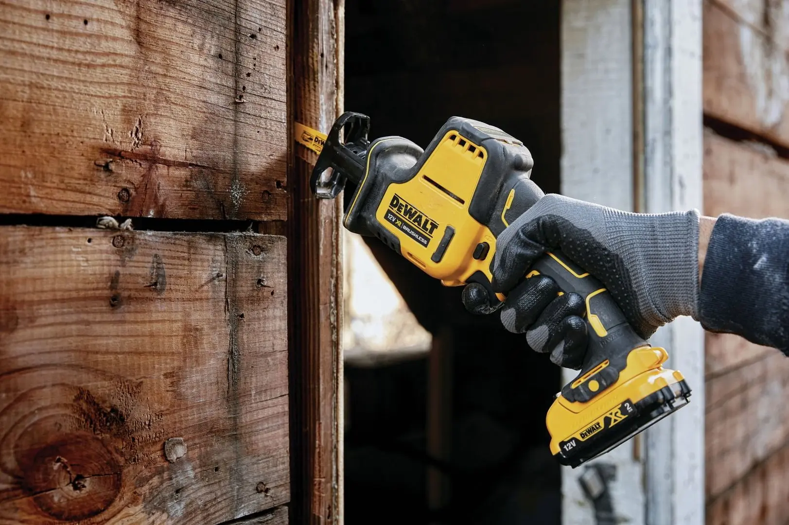 Аккумуляторная сабельная пила Dewalt DCS312D2-QW - 4