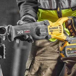 Пила Dewalt DCS386T1-QW Thumb