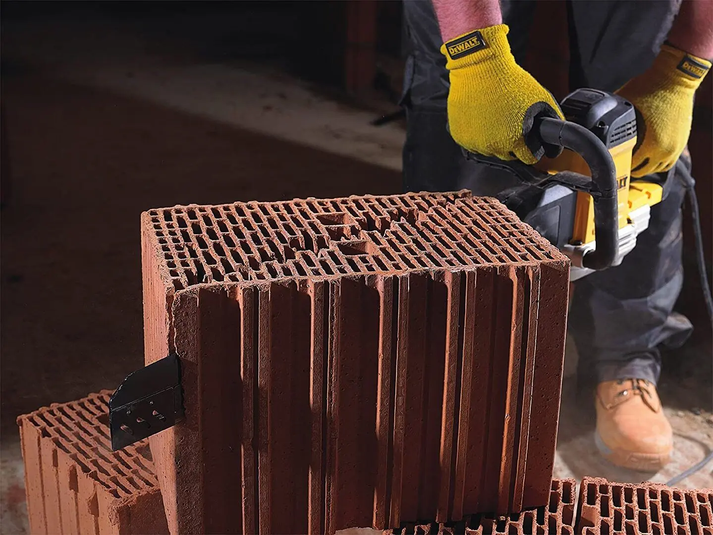 Пила Dewalt Alligator DWE397-QS - 4