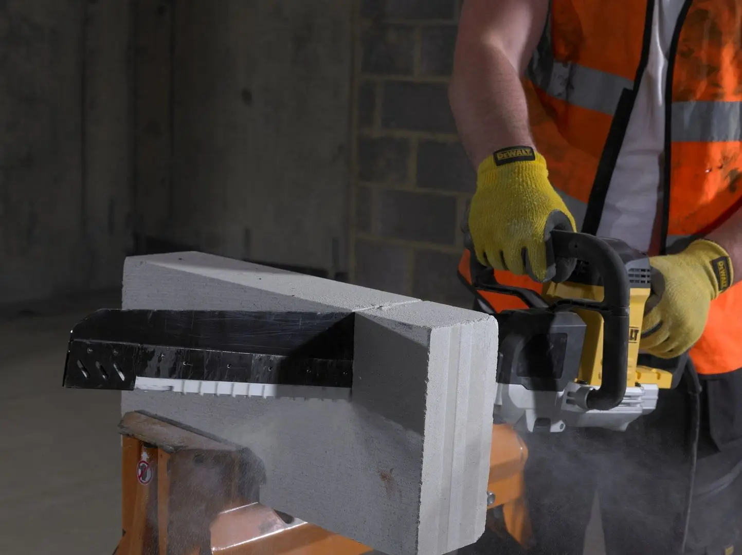 Ferastrau Dewalt DWE398