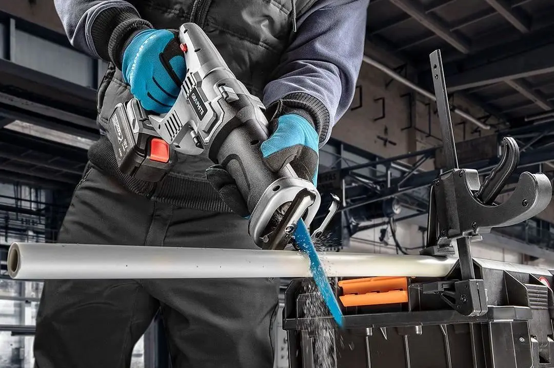 Аккумуляторная сабельная пила Graphite Energy+ 750031 - 2