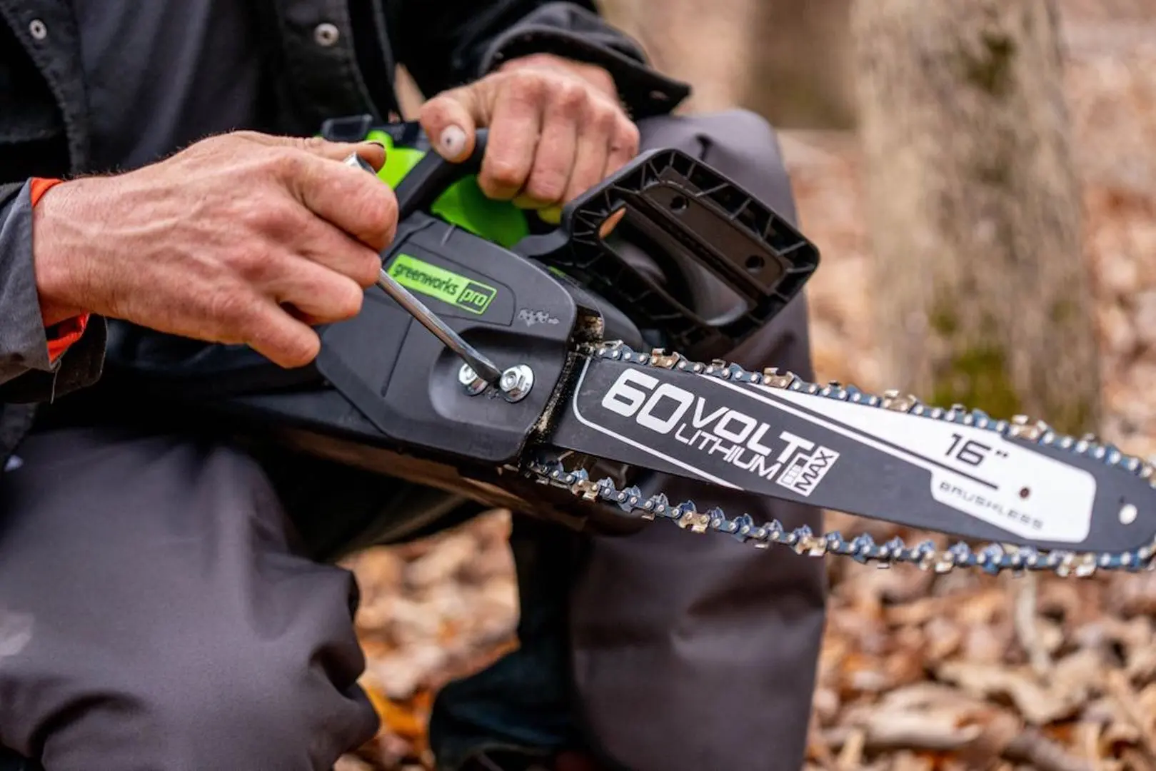 Fierastrau cu lant cu acumulator GreenWorks GD60CS40 60V 2Ah