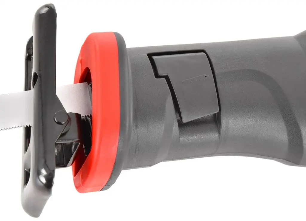 Аккумуляторная сабельная пила Hecht 1510