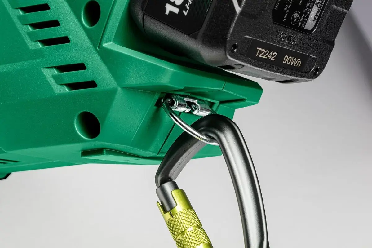 Ferastrau cu lant cu acumulator Hikoki CS1825DCW4Z