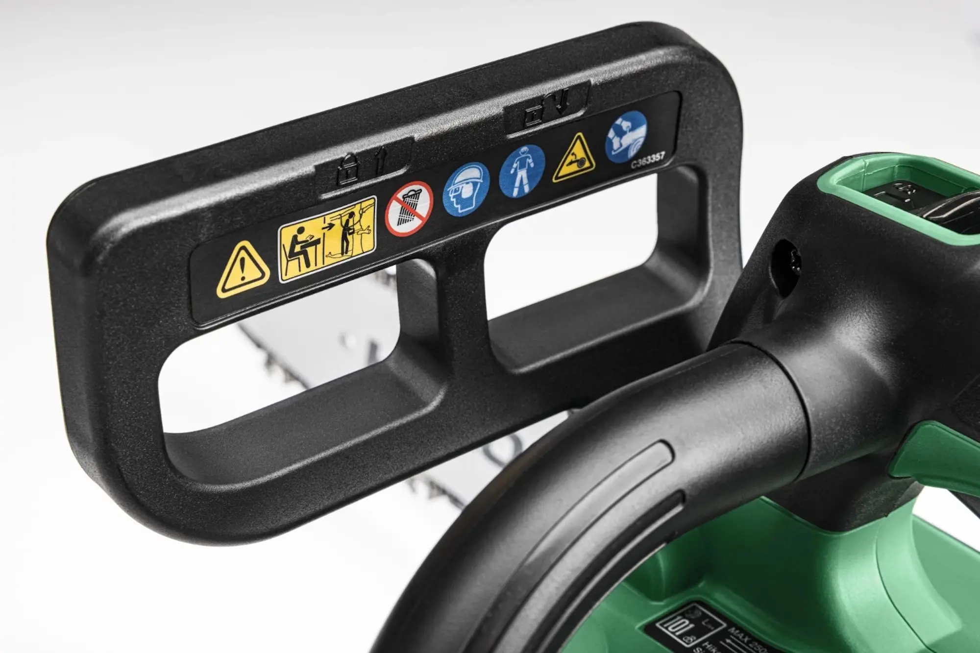 Fierastrau cu lant cu acumulator Hikoki CS3630DCW4Z